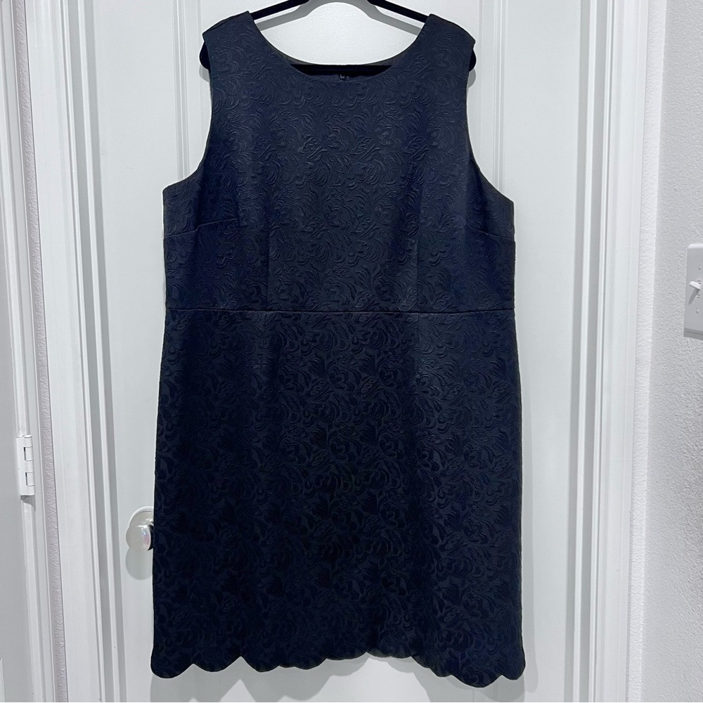 RSVP by Talbots Floral Matelasse Scalloped-Hem Dress in Black Size 22W - Picture 2 of 10